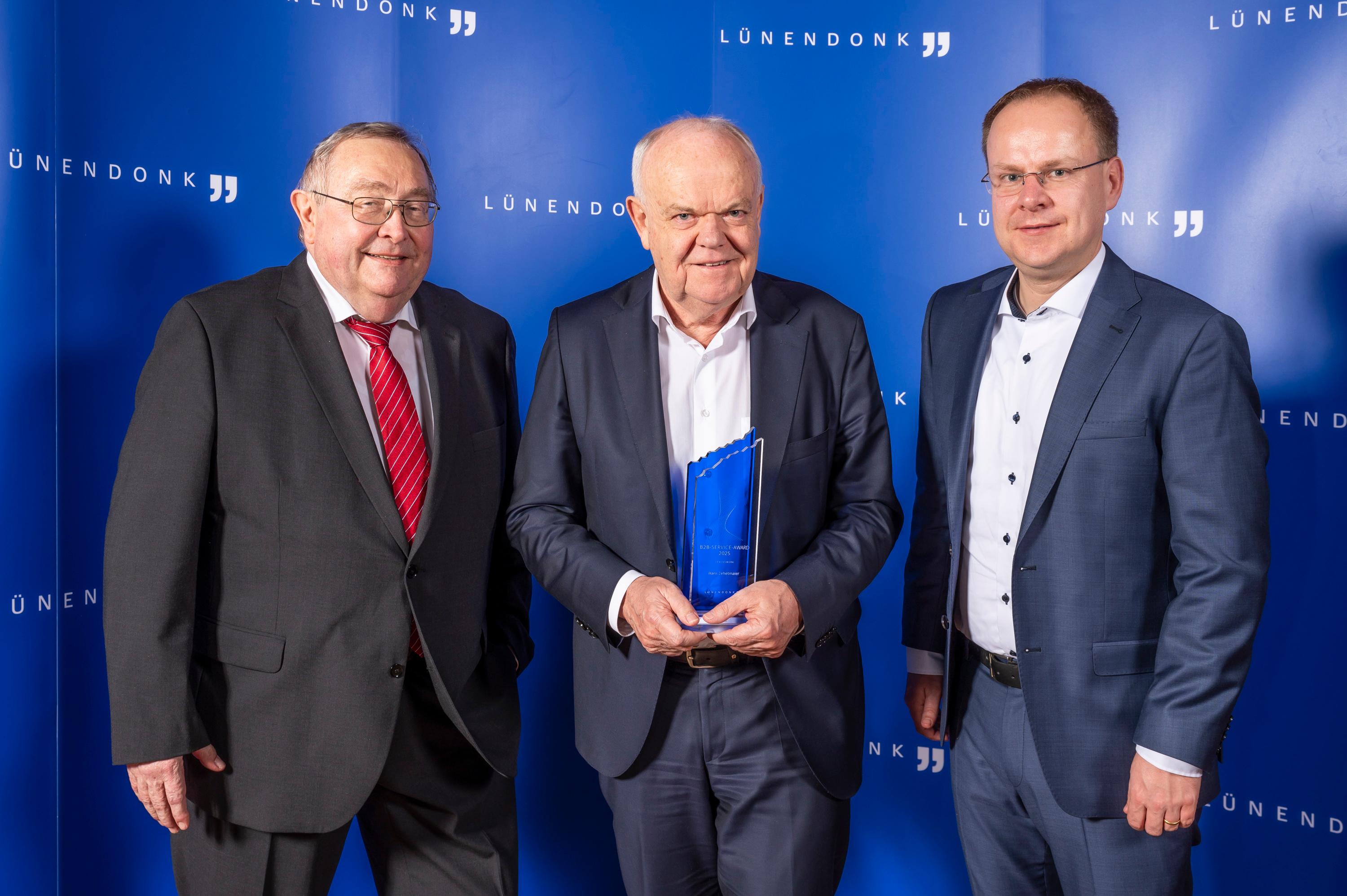 Laudator Dr. Rainer Janßen, Hans Zehetmaier, Dr. Jürgen Zehetmaier (Source: Jose Poblete)