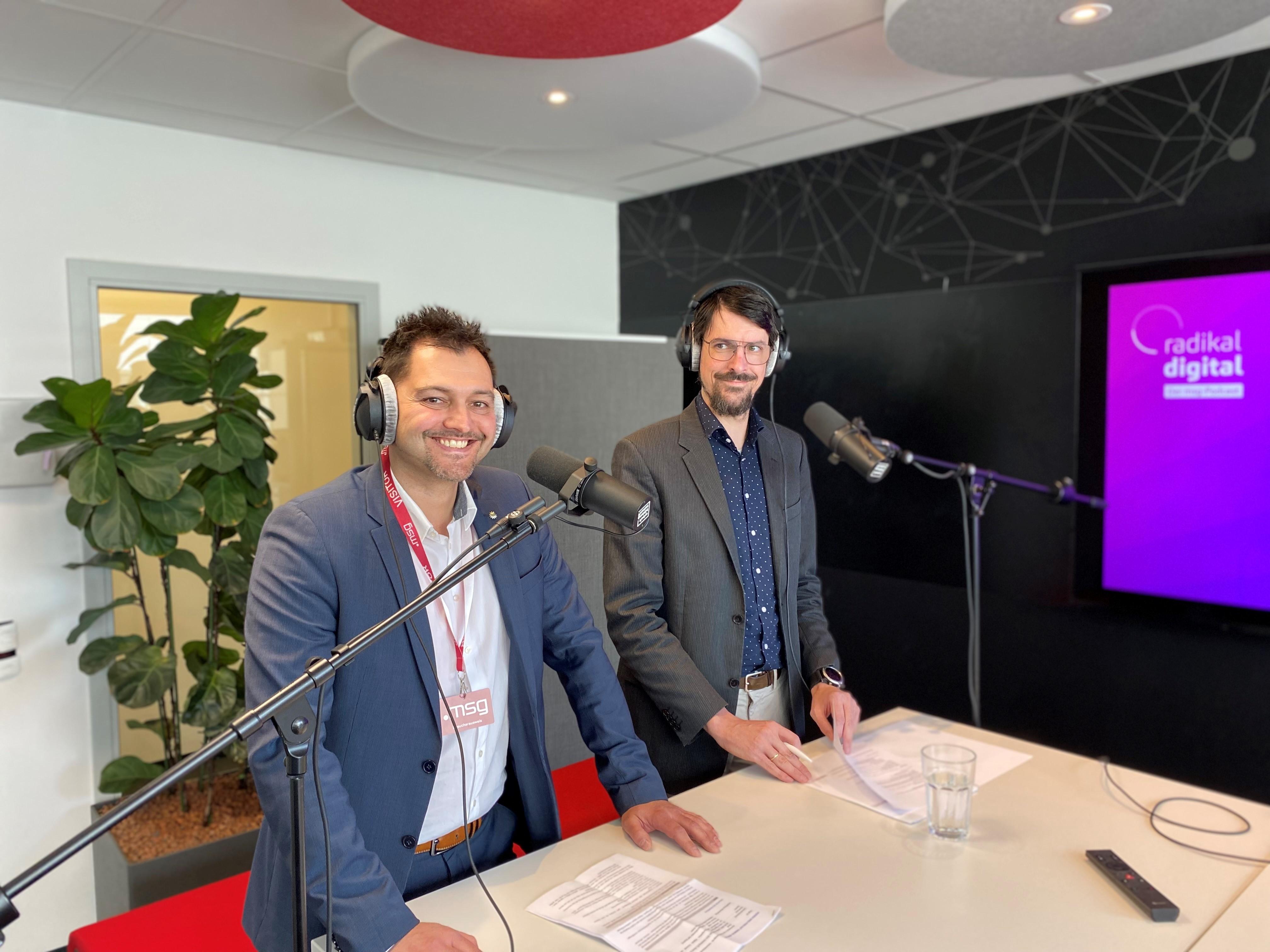 Jan Schledzinski und Florian Leitner bei der Podcast Aufnahme.