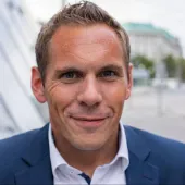 Porträt von Helmut Koerfer