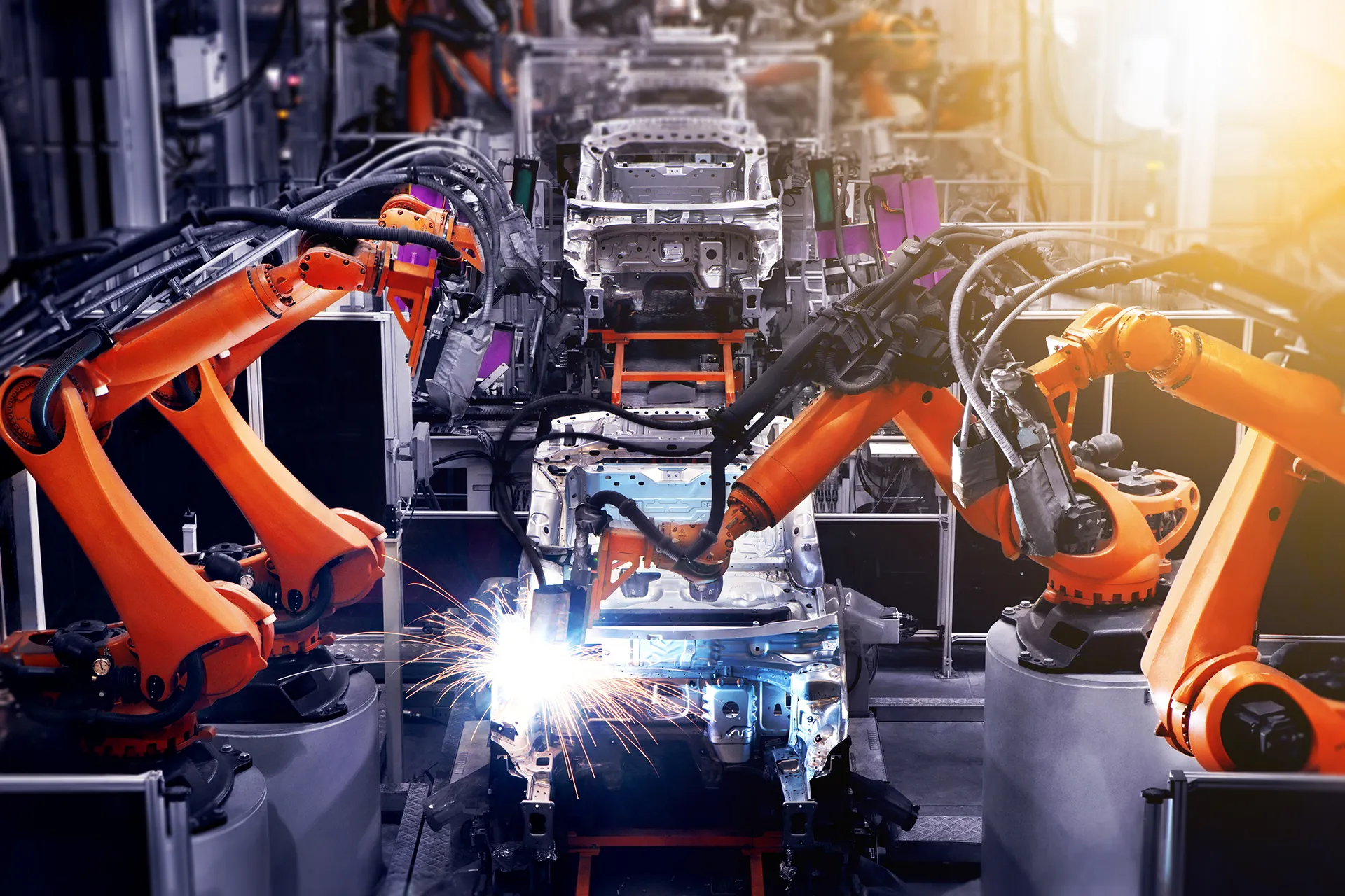 Fabrikhalle der Automobilproduktion 